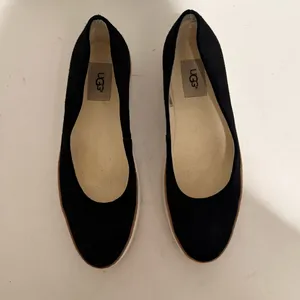 UGG Kammi Black Suede Slip-On Sneaker Ballet Flat Size 8.5 thumbnail 3