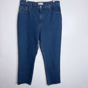 NWOT Abercrombie & Fitch‎ Curve Love 90s Straight Ultra High Rise 32/14 Short thumbnail 2