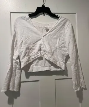 White Cropped Blouse Size XL thumbnail 1