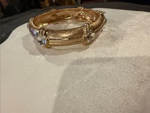Gold thumbnail 3