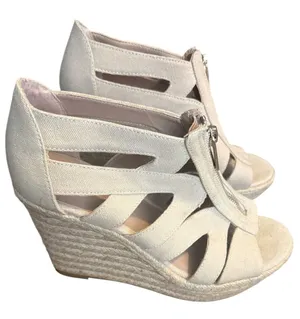 Beige Canvas Size 8 Espadrille Wedge Sandals Merona thumbnail 1