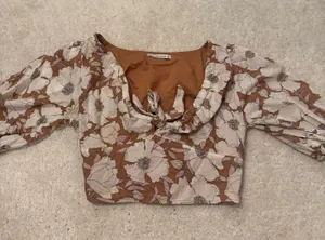 Abercrombie & Fitch Crop Top thumbnail 1