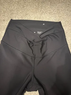 Old Navy Athletic Black High-Rise Leggings with front twist thumbnail 2