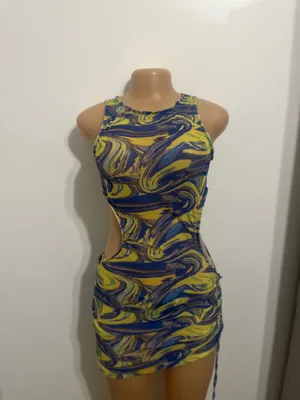 Potpot Eye-catching dress with a swirl pattern. Features bold cutouts and a halter neck design. Perfect for a night out. Two-piece bra and dress no underwear thumbnail 5