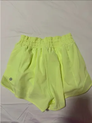 Lululemon Hotty Hot Shorts 2.5 Yellow thumbnail 2