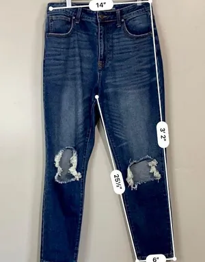 Women’s Distressed Denim Jean Medium Wash Size Juniors 11 thumbnail 5
