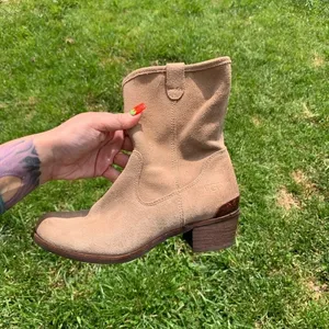 UGG Rioni Tan Suede Leather Soft Pull On Mid Boots‎ thumbnail 10