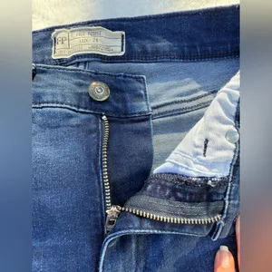 Free People Women’s Distressed Skinny Jeans Size 26 Effortlessly Cool‎ Ripped thumbnail 9