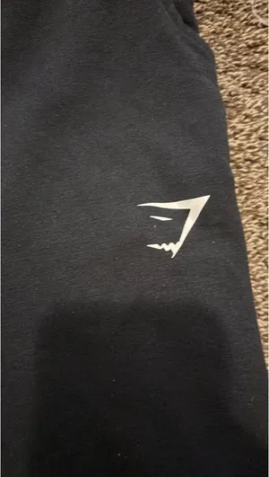 Sweats Gymshark Medium, wrong size  thumbnail 4
