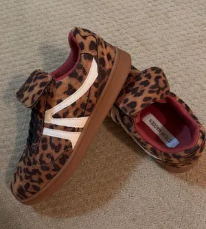 Steve Madden Sneakers thumbnail 1