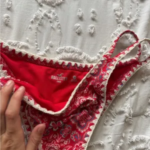 Hollister S RED BANDANA PRINT BIKINI BOTTOMS thumbnail 3