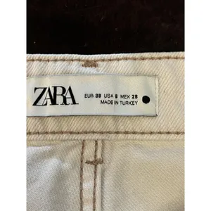 Zara Pants Womens 6 White Denim Straight Leg Casual Pockets Flat Front thumbnail 8