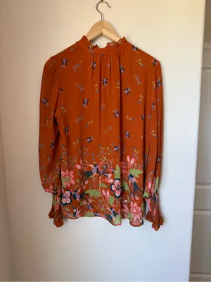 Anthropologie Floral Bird Print Ruffle Neck Blouse Orange Boho Size M thumbnail 2