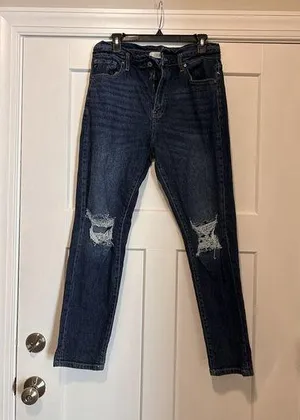 Kancan Dark Wash Tapered Jeans With Distressed Knees Size 11 / 29 Mid Rise thumbnail 1
