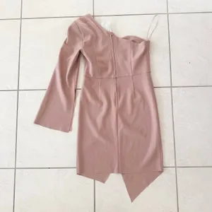Finders Keepers NWT Soft Pink Blush Chances One Shoulder Long Split Sleeve Dress Medium thumbnail 10