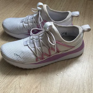 Puma Pacer Future Street Women's Sneakers Size 9 thumbnail 2