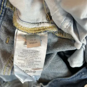 We The Free Maggie Button Fly Denim‎ Cropped Jeans Womens Size 25 Frayed Hem thumbnail 4