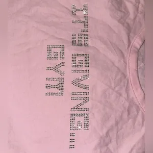 New Gymshark ITS GIVING GYM BABY T-SHIRT Pink Women’s Size Large thumbnail 12