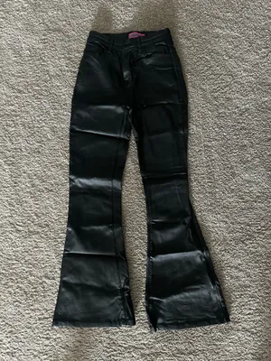 Edikted Petite Luna Faux Leather Flare Jeans thumbnail 6