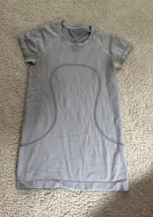Lululemon Swiftly Tech Short Sleeve thumbnail 1