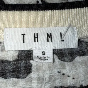 ANTHROPOLOGIE THML White & Cream With Black Floral Puff Sleeve Textured Top‎ S thumbnail 7