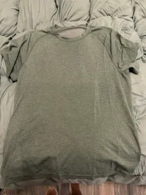 Lululemon Men’s Metal Tech Vent Shirt thumbnail 1