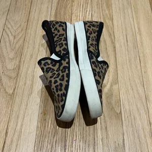 American Eagle Leopard Slip On Shoes Women Size 6 thumbnail 5