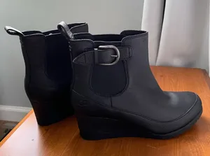 UGG NWOB!  arleta waterproof boots! thumbnail 1