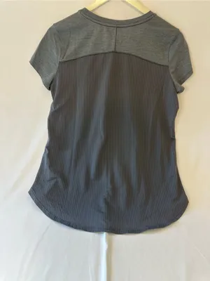 Under Armour Women's Short Sleeve Gray Heather Performance Tee thumbnail 6