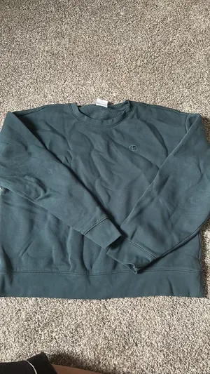 Champion Crewneck thumbnail 1