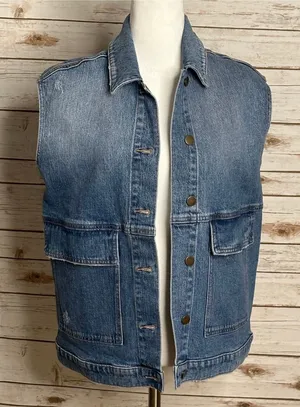 Evereve Luka light-medium wash oversized utility button front denim vest XS thumbnail 1