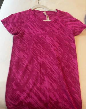 Lululemon Swiftly Tech Pink Short Sleeve thumbnail 1