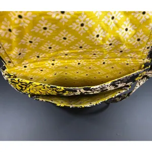 Vera Bradley Women's Black/Yellow Purse/Crossbody SKU 5007 thumbnail 4