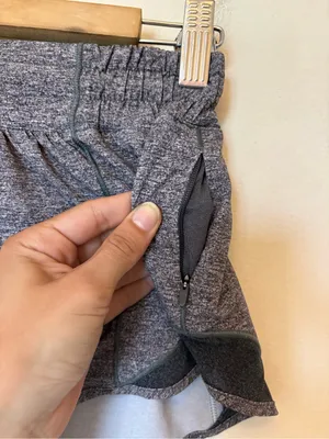 LULULEMON Hotty Hot Lined Active Short II 2.5" Heather Lux Multi Gray/Black Sz 6 thumbnail 6