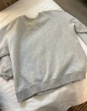 Alphalete Oversized Crewneck Sweatshirt thumbnail 1