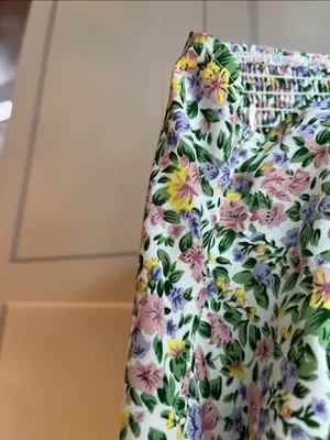 Lulu's Even Sweeter Floral Cropped Blouse with Puff Sleeves - Size Medium thumbnail 11