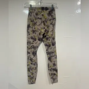 Lululemon grey purple green Tie-Dye‎ Align Leggings thumbnail 4