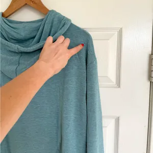 Travis Mathew Womens Drawstring Hooded Sweater Teal Blue‎ Size XS Oversized thumbnail 8