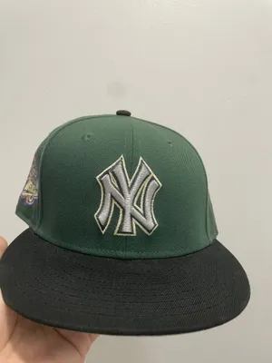 Hat club dr doom New York Yankees size 7 1/8 used in good condition very rare thumbnail 2