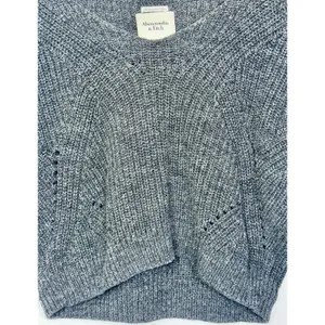 Abercrombie & Fitch Gray Open Knit Long Sleeve Pullover V-Neck Sweater Size S thumbnail 6