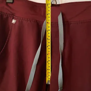FIGS Burgundy Red Zamora Jogger Scrub Pants Uniform Nurse Doctor Women's Medium thumbnail 8