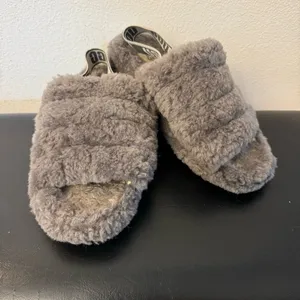 UGG Fluff Yeah Slide Grey Slip on Sandal thumbnail 10