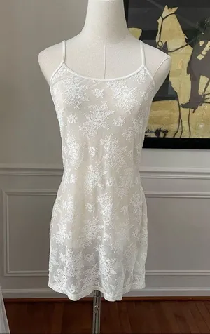 Victoria’s Secret Sheer Stretchy Lace Chemise S thumbnail 1