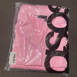 ASOS Design Women’s Long Sleeve Shirt & Pants Pajama Set Pink Piping Size 4 NEW thumbnail 1
