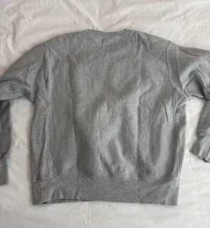 Champion University Of Washington Crewneck thumbnail 2