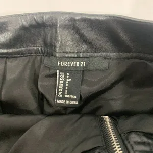 Forever 21 Women's Faux Black Leather Mini Skirt Size Small thumbnail 4
