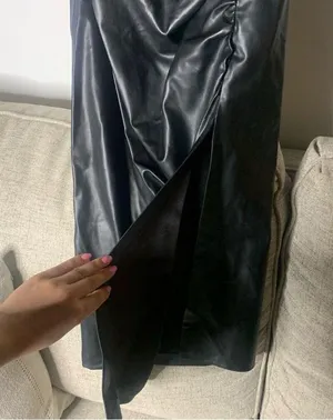 ZARA Faux Leather Strapless Black Dress NWT Size XS Midi Side Slit Zip Slimming thumbnail 8