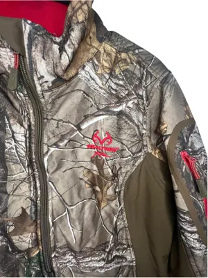 Realtree Camo Softshell Front Zip Long Sleeve Hunting Jacket Jacket thumbnail 2