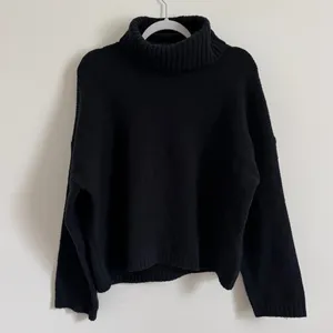 Abercrombie & Fitch Black Turtleneck Sweater Size Medium Wedge thumbnail 1