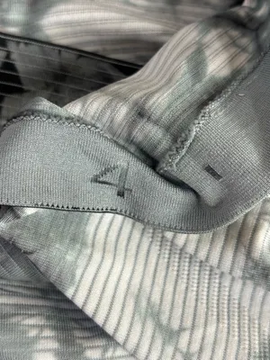 Lululemon Swiftly x Peloton Tech Tank 2.0 Wash Shibori Stripe Grey thumbnail 4